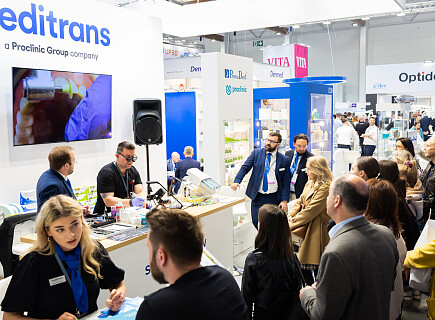 31. Międzynarodowe Targi Stomatologiczne KRAKDENT w Krakowie (11).jpg
