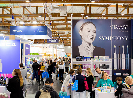 31. Międzynarodowe Targi Stomatologiczne KRAKDENT w Krakowie (7).jpg