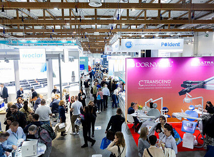 31. Międzynarodowe Targi Stomatologiczne KRAKDENT w Krakowie (9).jpg